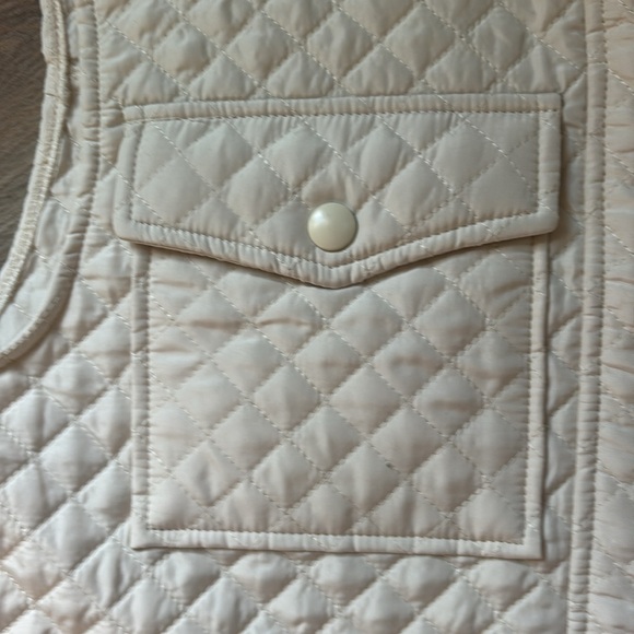 Nwt buckle cropped quilted vest - Picture 3 of 9